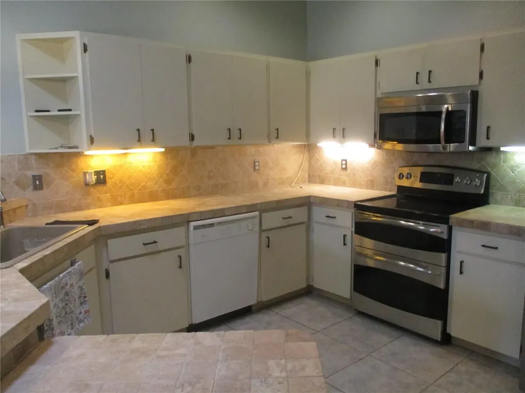 2405 Nantucket Glen Place Sun City Center FL 33573