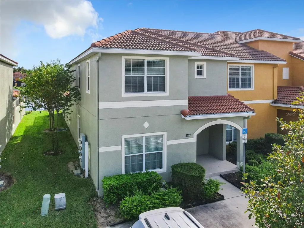 3039 Beach Palm Avenue Kissimmee FL 34747