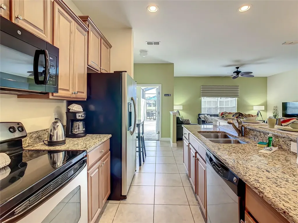 3039 Beach Palm Avenue Kissimmee FL 34747