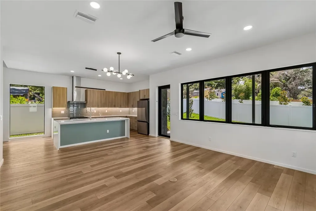 1305 Hilton Place Tampa FL 33604