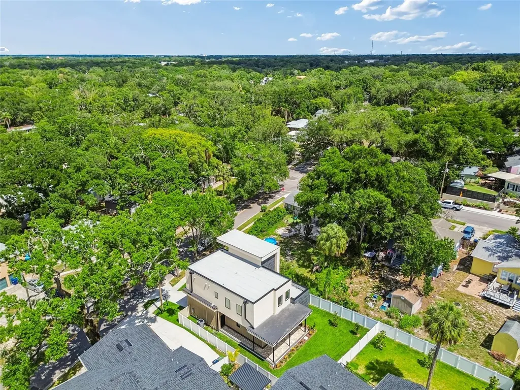 1305 Hilton Place Tampa FL 33604