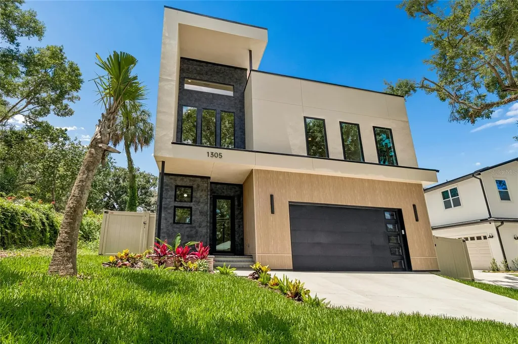 1305 Hilton Place Tampa FL 33604