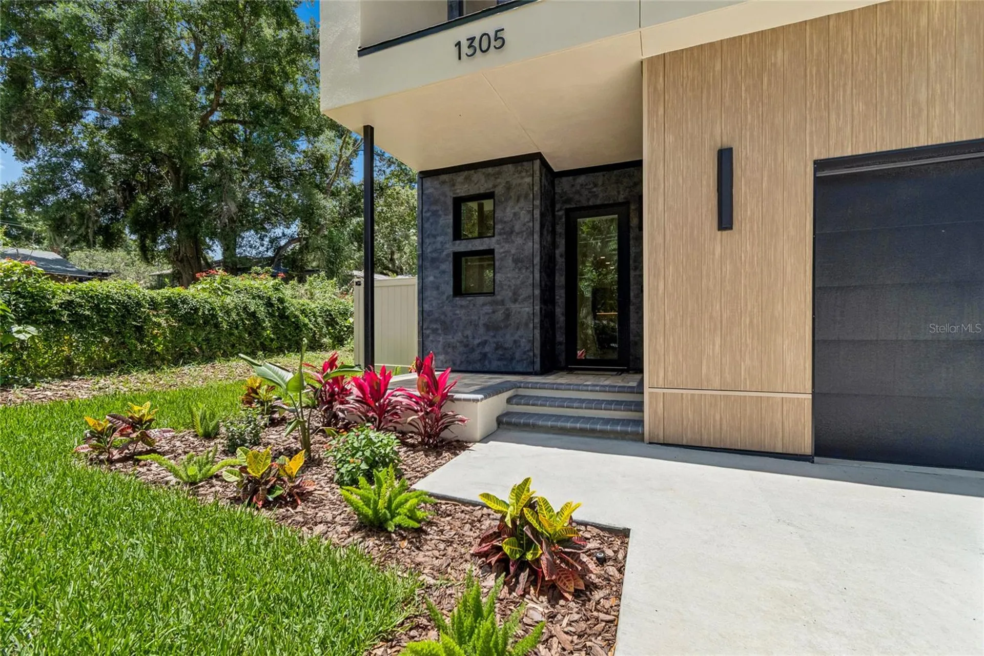 1305 Hilton Place Tampa FL 33604