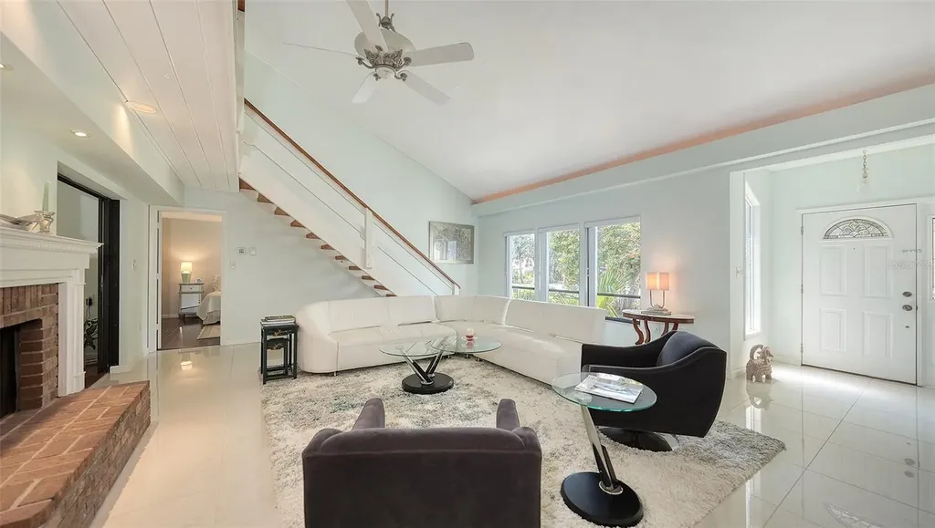 5324 Siesta Court Sarasota FL 34242