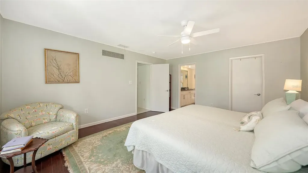 5324 Siesta Court Sarasota FL 34242