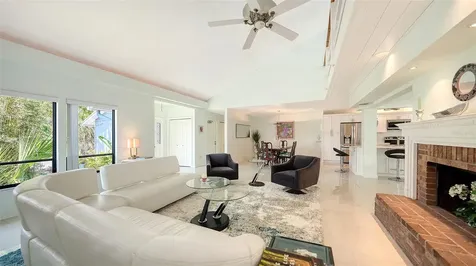 5324 Siesta Court Sarasota FL 34242