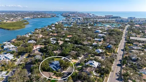 5324 Siesta Court Sarasota FL 34242