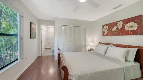 5324 Siesta Court Sarasota FL 34242