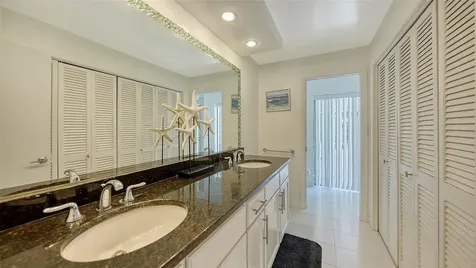 5324 Siesta Court Sarasota FL 34242