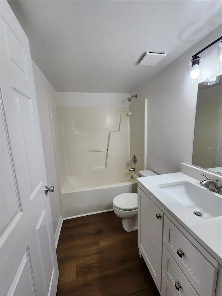 5823 SW 9 Place Gainesville FL 32605