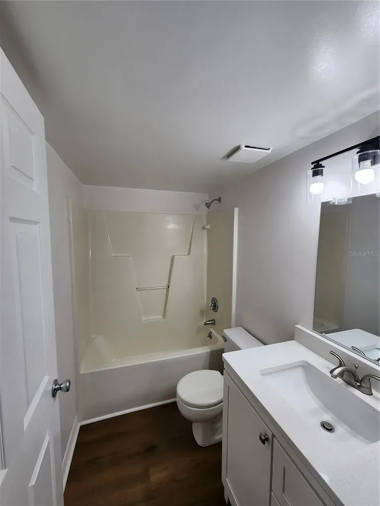 5823 SW 9 Place Gainesville FL 32605
