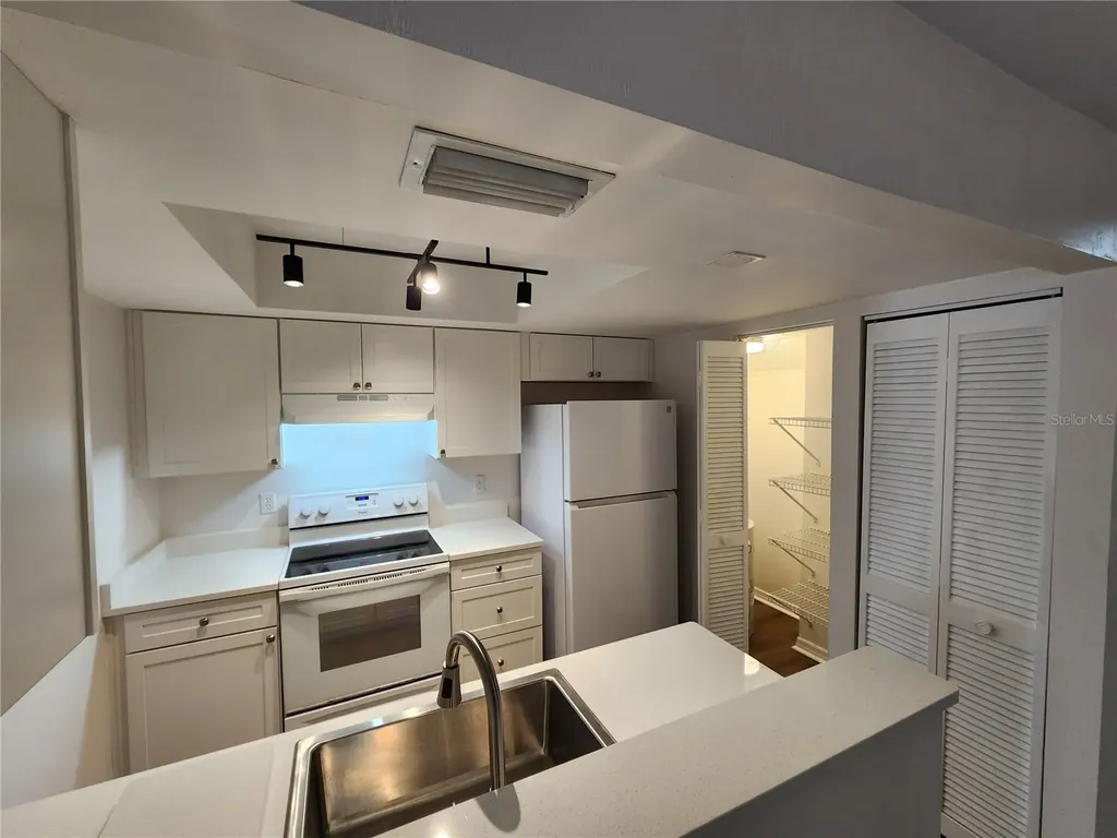 5823 SW 9 Place Gainesville FL 32605