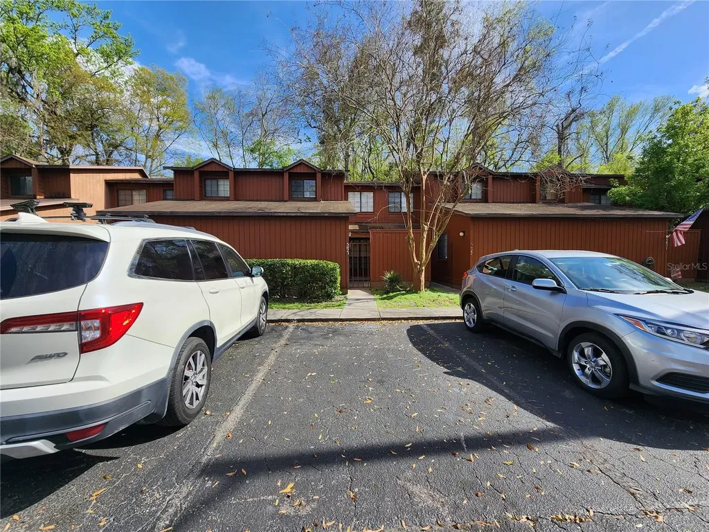 5823 SW 9 Place Gainesville FL 32605