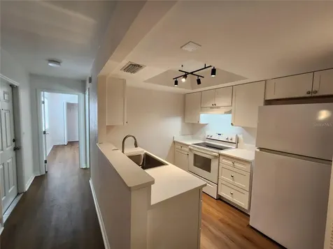 5823 SW 9 Place Gainesville FL 32605
