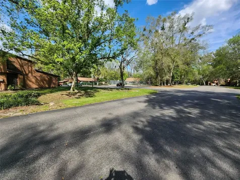 5823 SW 9 Place Gainesville FL 32605
