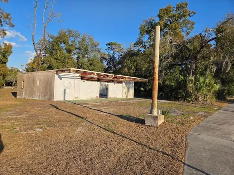 715 N Young Boulevard Chiefland FL 32626