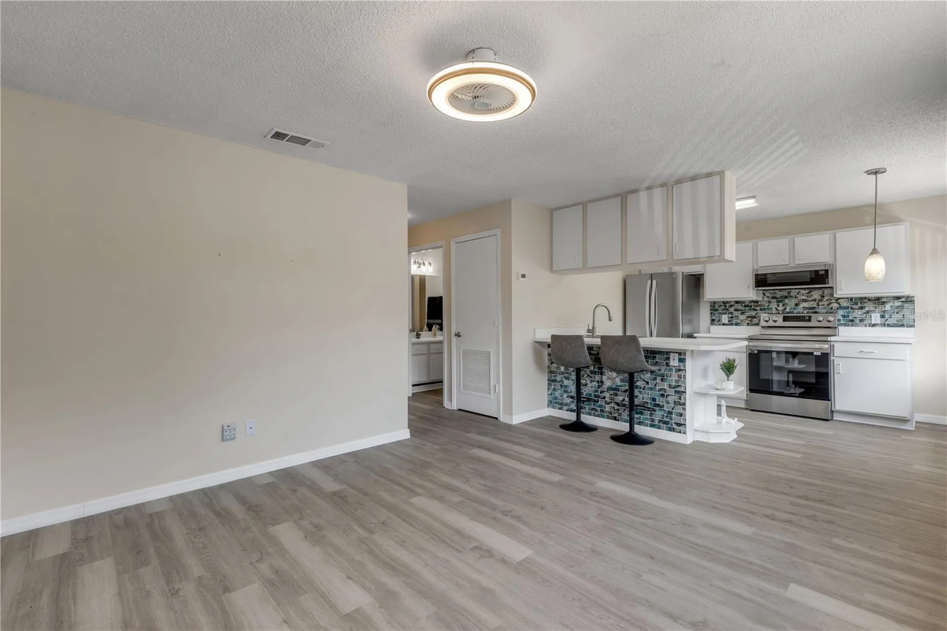 1601 Big Tree Road South Daytona FL 32119