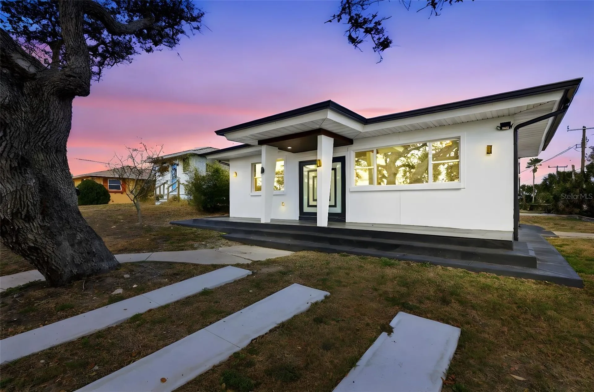 2061 S Peninsula Drive Daytona Beach FL 32118