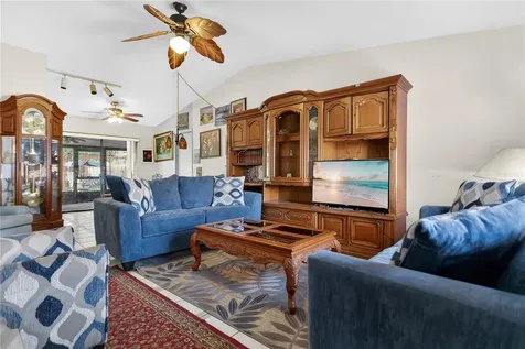 3610 Falling Leaf Lane Orlando FL 32810