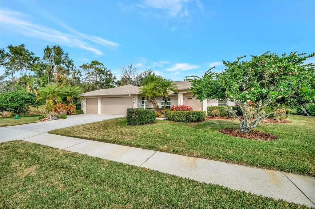 6183 Misty Oaks Drive Sarasota FL 34243