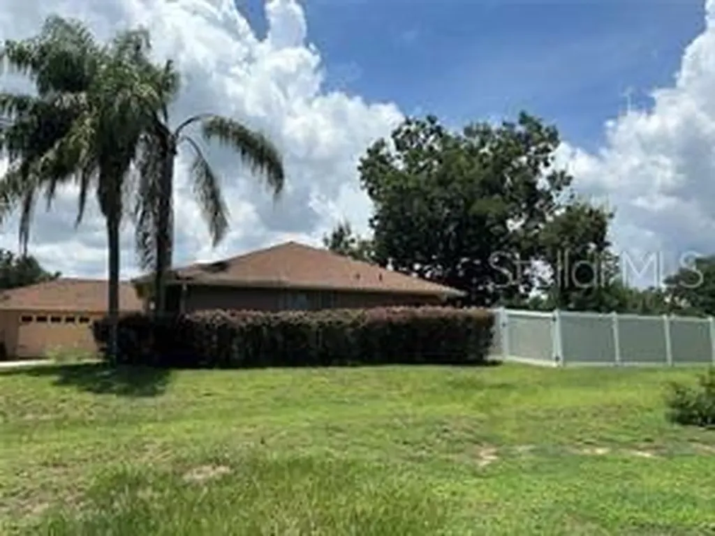 17302 2nd Street Montverde FL 34756