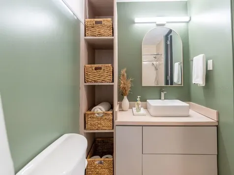 76 Kings Court San Juan PR 00907