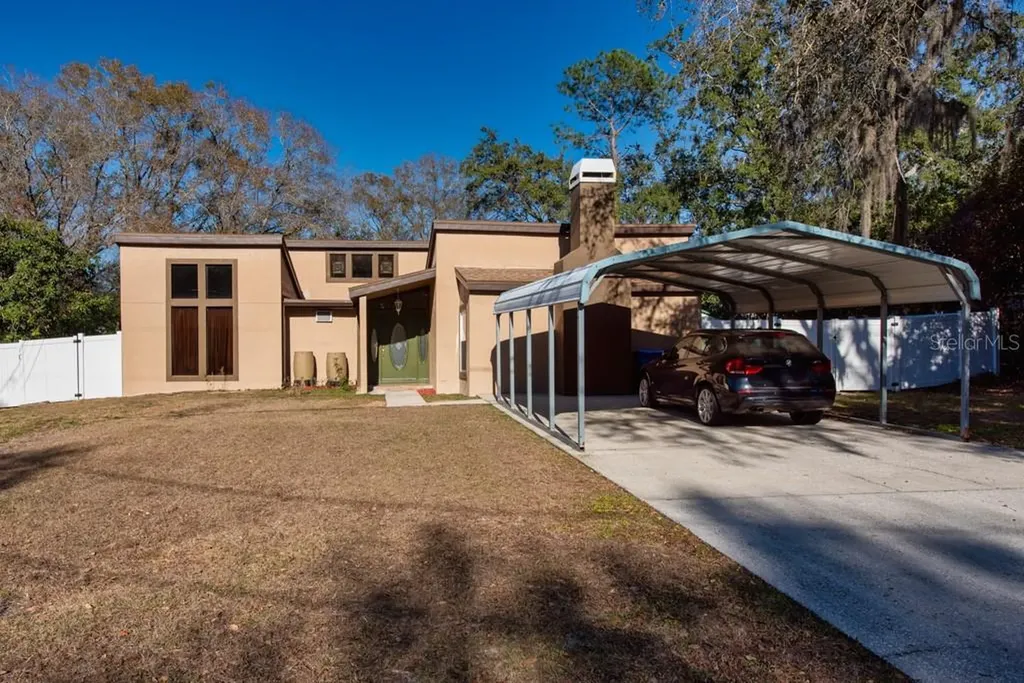 16123 E Lake Burrell Drive Lutz FL 33549