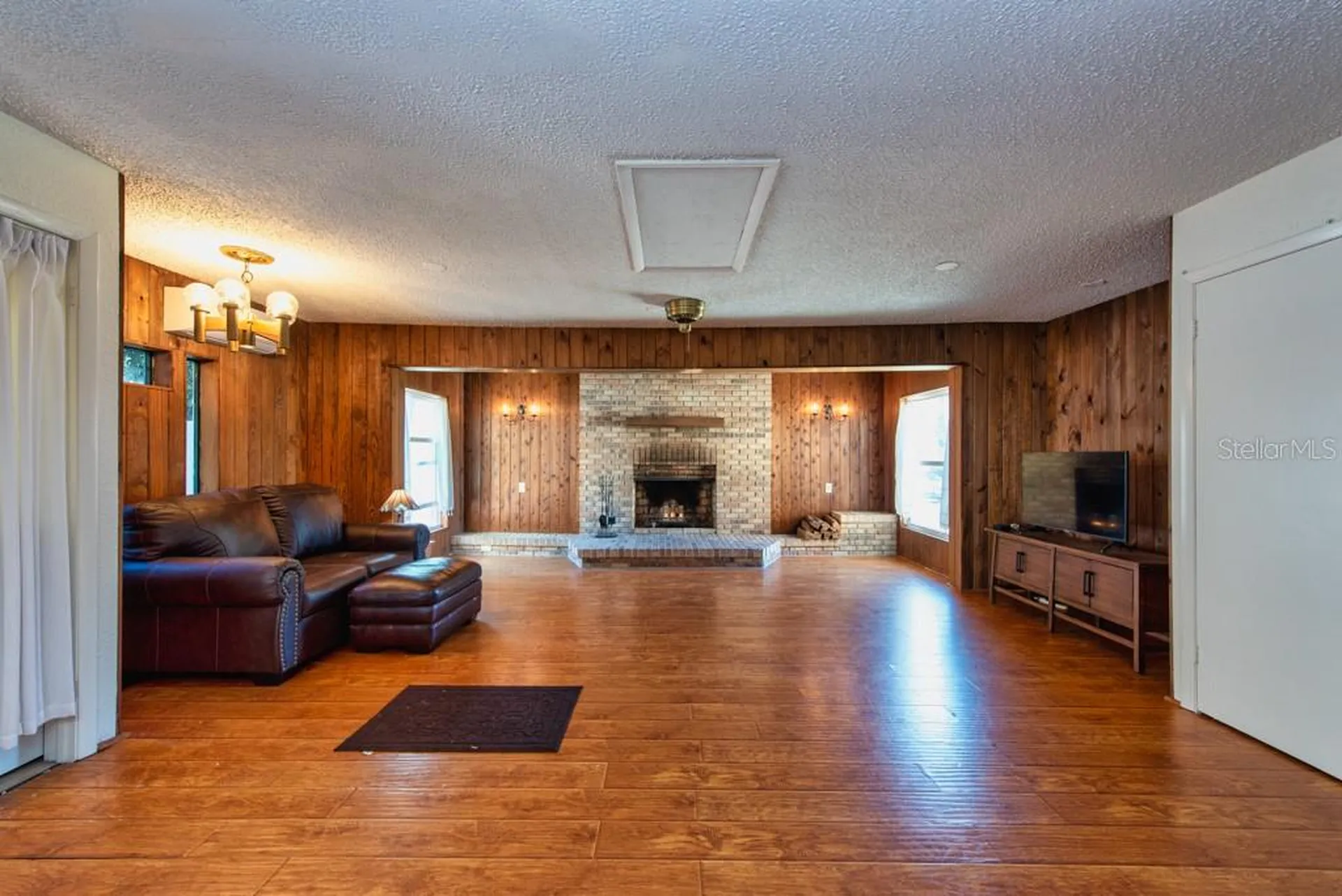 16123 E Lake Burrell Drive Lutz FL 33549