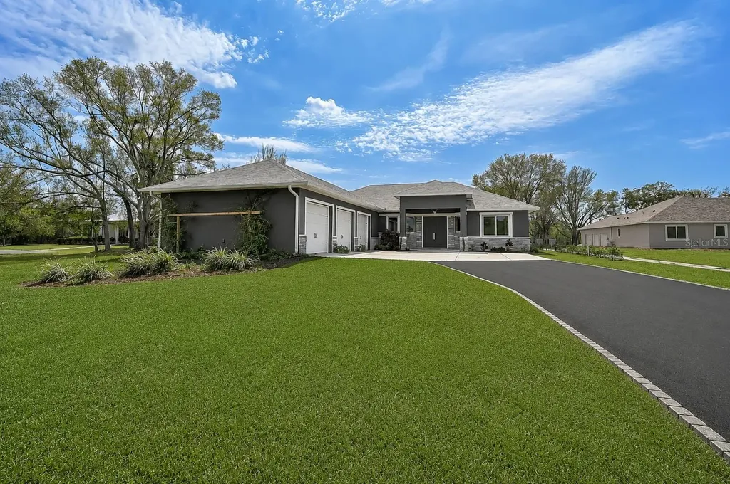 4712 34th Avenue E Bradenton FL 34208