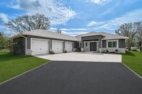 4712 34th Avenue E Bradenton FL 34208