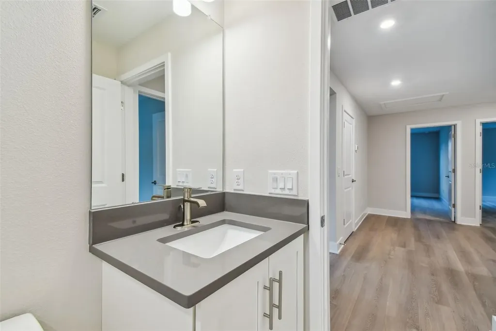 5663 Dartmouth Avenue N St Petersburg FL 33710