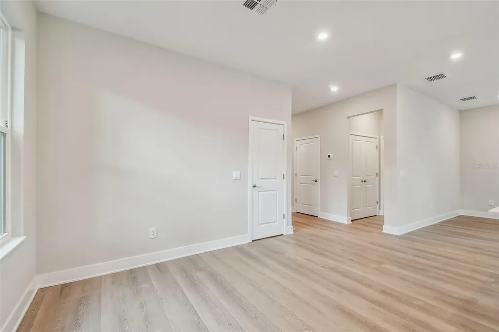 5663 Dartmouth Avenue N St Petersburg FL 33710