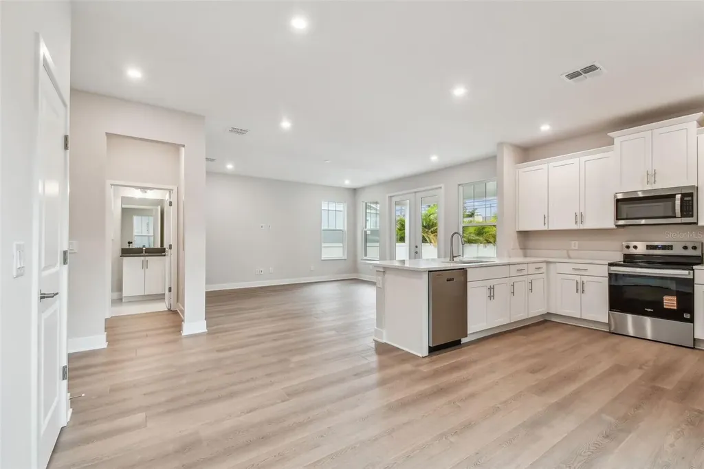 5663 Dartmouth Avenue N St Petersburg FL 33710