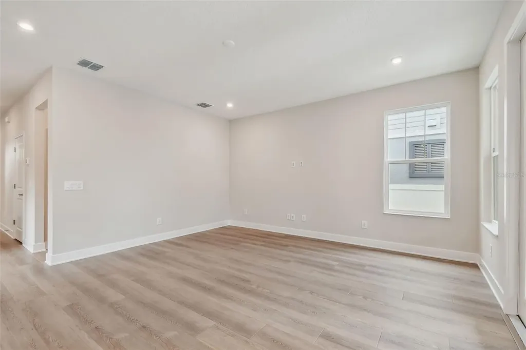 5663 Dartmouth Avenue N St Petersburg FL 33710
