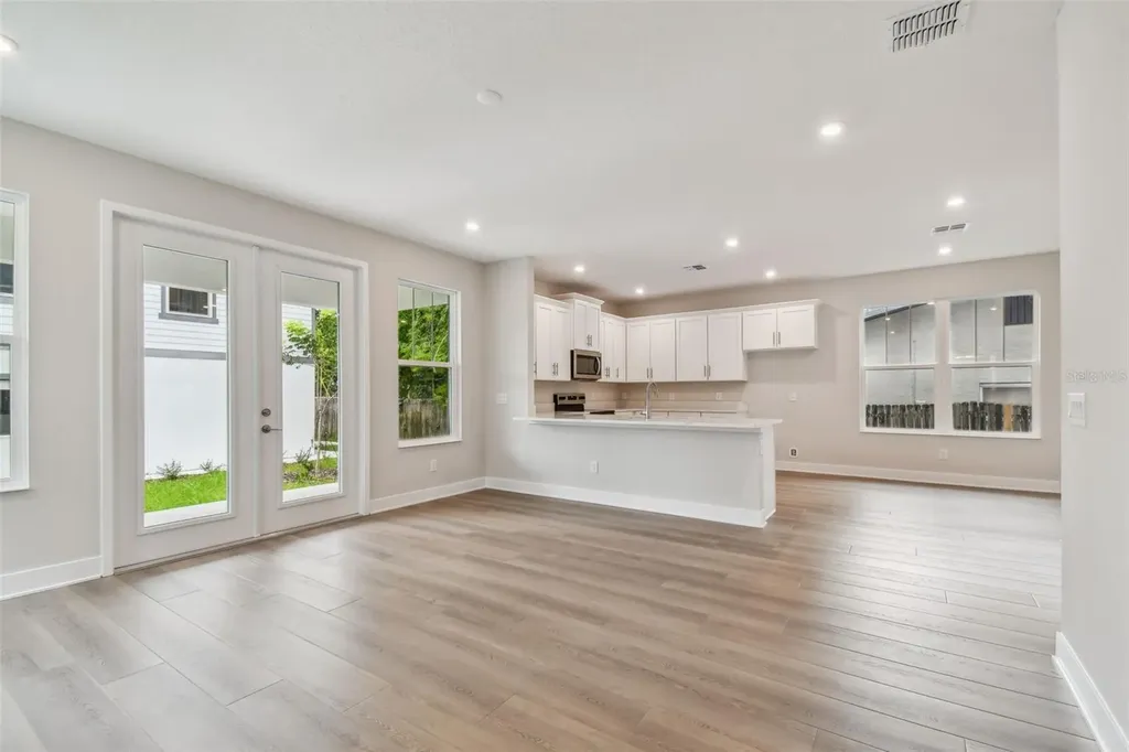 5663 Dartmouth Avenue N St Petersburg FL 33710