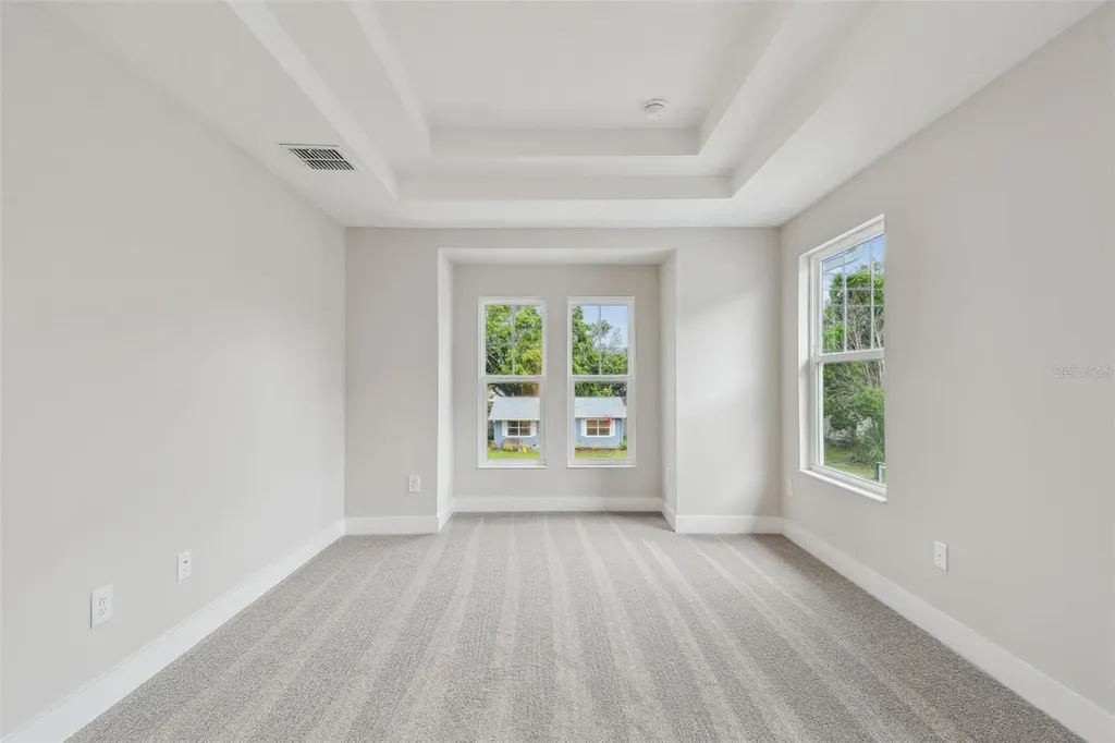 5663 Dartmouth Avenue N St Petersburg FL 33710