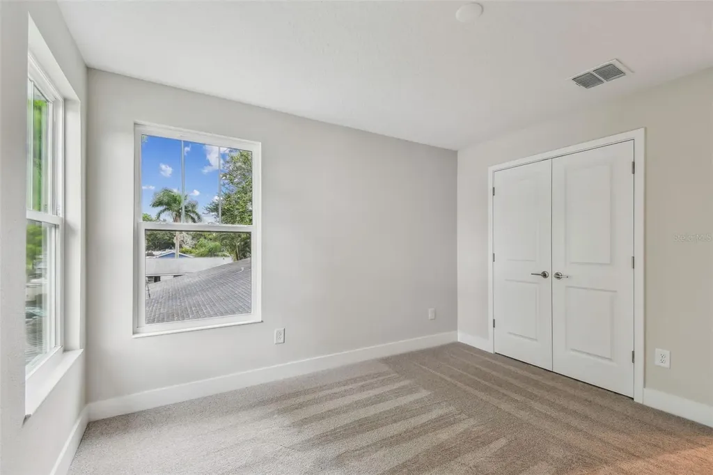 5663 Dartmouth Avenue N St Petersburg FL 33710