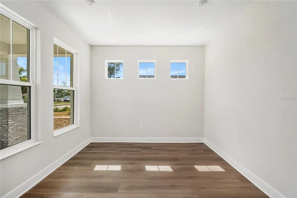5633 Dartmouth Avenue N St Petersburg FL 33710