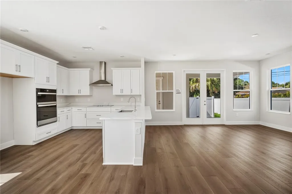 5633 Dartmouth Avenue N St Petersburg FL 33710