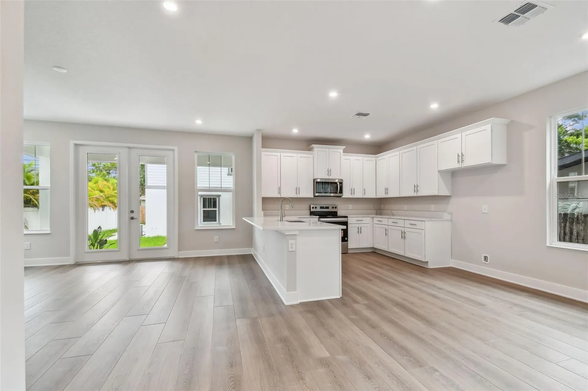 5663 Dartmouth Avenue N St Petersburg FL 33710