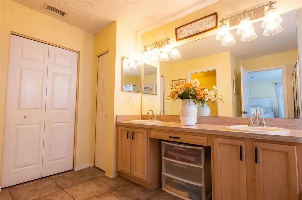 716 Burlwood Street Brandon FL 33511