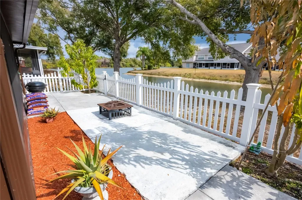 716 Burlwood Street Brandon FL 33511