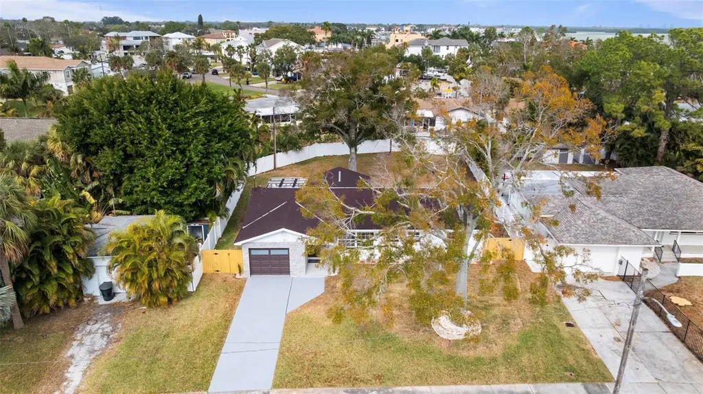1817 Oregon Avenue NE St Petersburg FL 33703