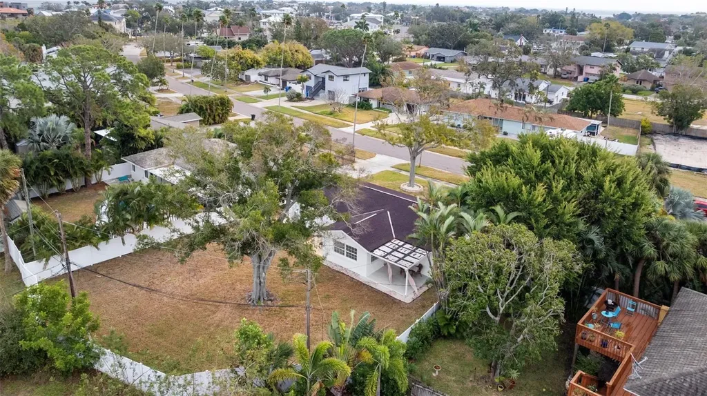 1817 Oregon Avenue NE St Petersburg FL 33703