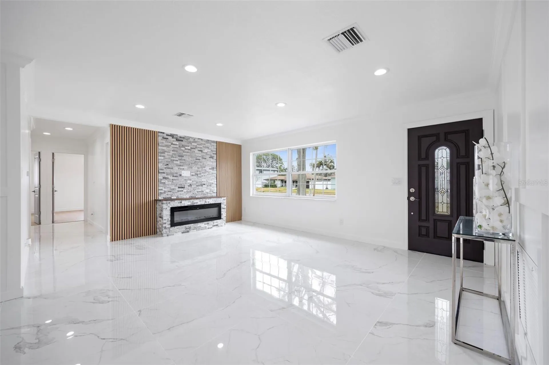 1817 Oregon Avenue NE St Petersburg FL 33703