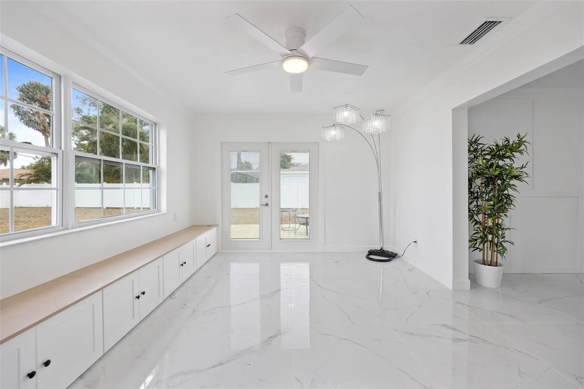 1817 Oregon Avenue NE St Petersburg FL 33703