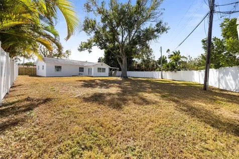 1817 Oregon Avenue NE St Petersburg FL 33703