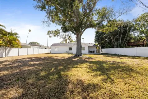 1817 Oregon Avenue NE St Petersburg FL 33703