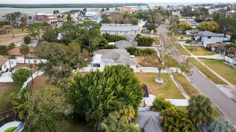 1817 Oregon Avenue NE St Petersburg FL 33703