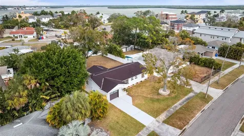 1817 Oregon Avenue NE St Petersburg FL 33703